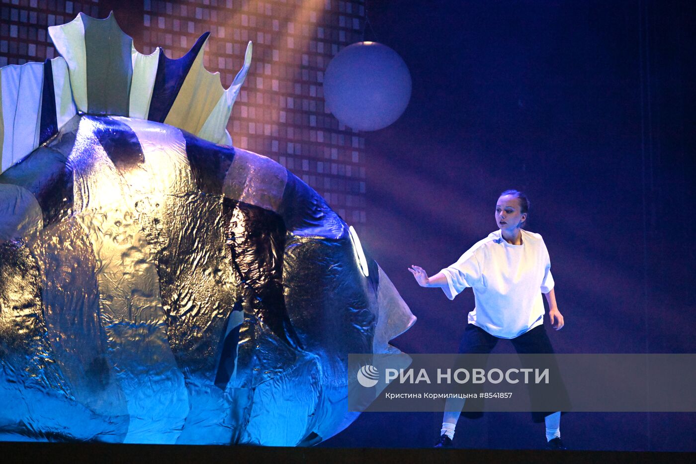 Спектакль "Гастроль Воланда" в театре Москвы