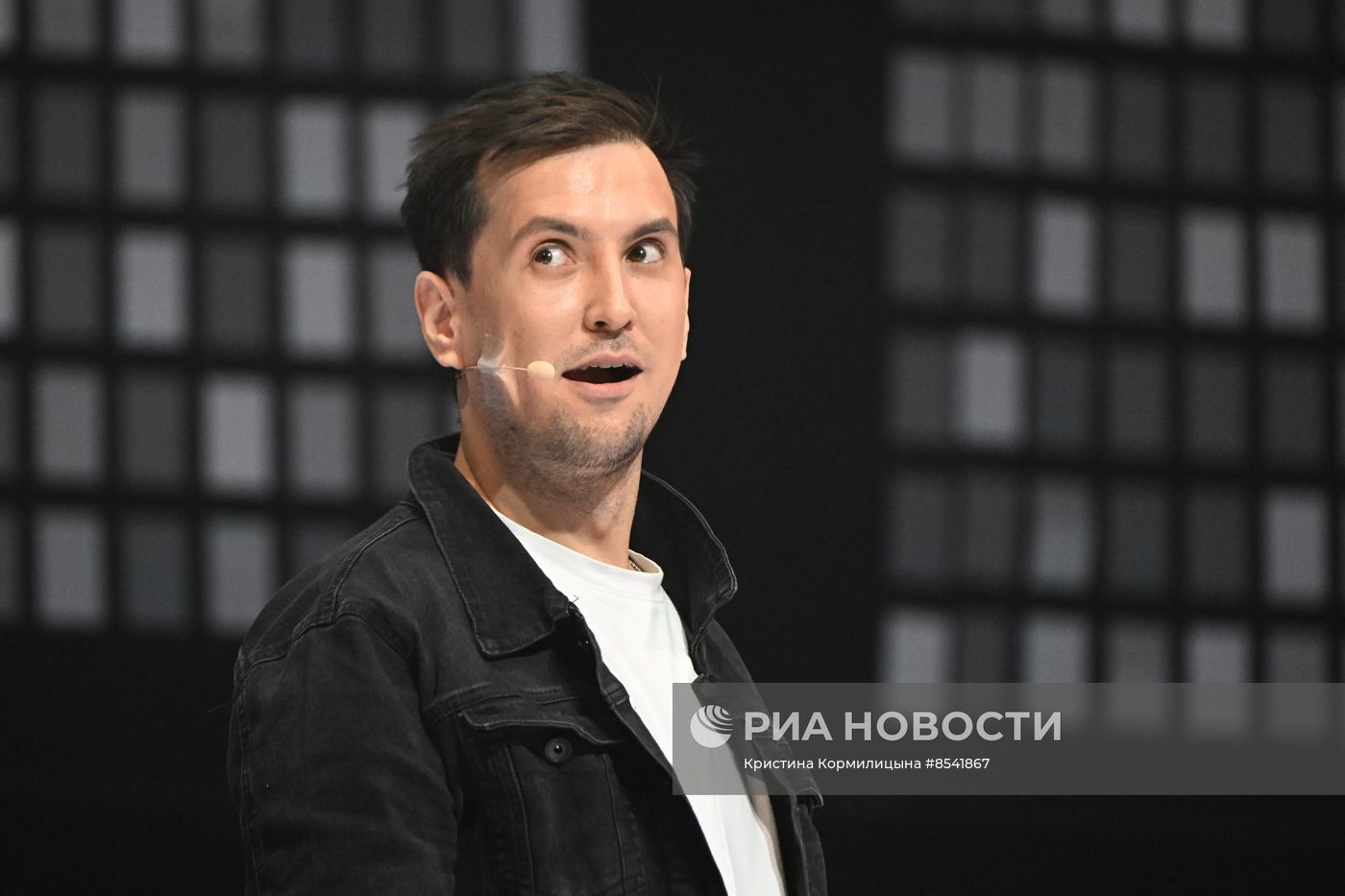 Спектакль "Гастроль Воланда" в театре Москвы