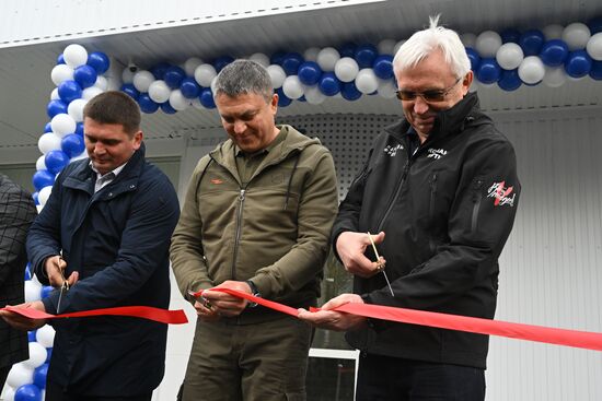 Открытие первого в новых регионах сервисного центра "КамАЗ" в Луганске