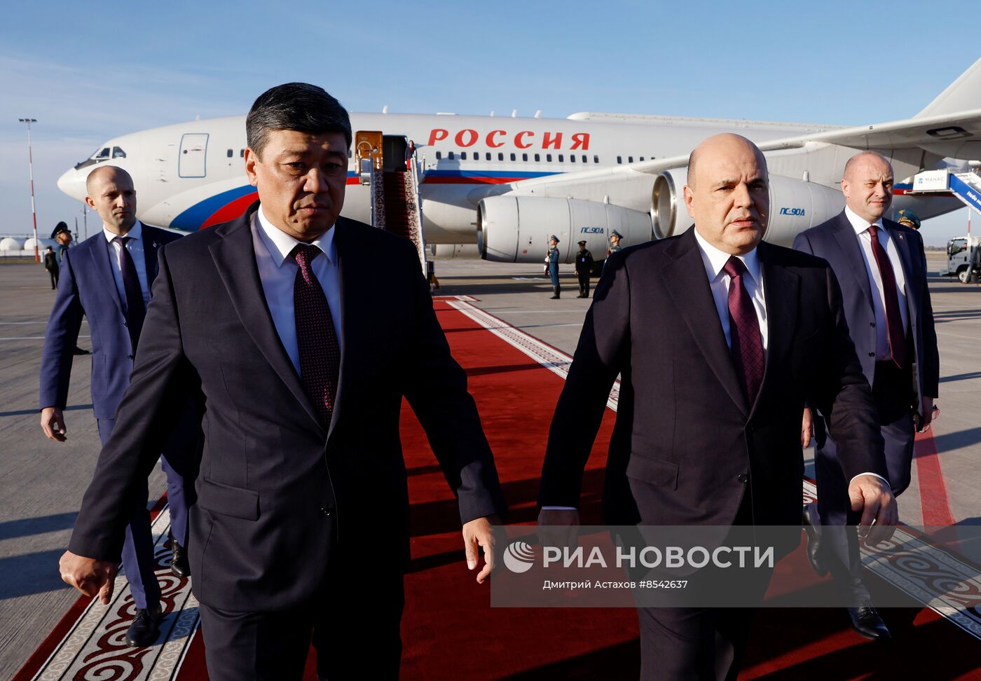 Премьер-министр РФ М. Мишустин принял участие в работе межправительственного совета стран ЕАЭС и Совета глав правительств СНГ и государств - членов ШОС в Бишкеке