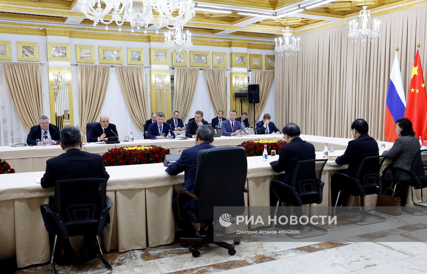 Премьер-министр РФ М. Мишустин принял участие в работе межправительственного совета стран ЕАЭС и Совета глав правительств СНГ и государств - членов ШОС в Бишкеке