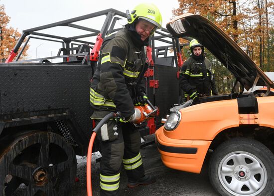 Тренировка пожарных и спасателей Москвы 