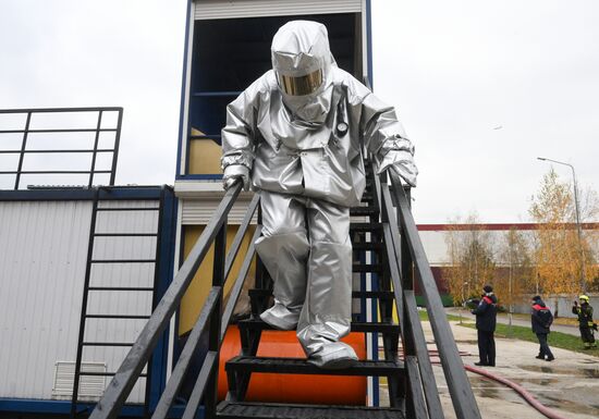 Тренировка пожарных и спасателей Москвы 