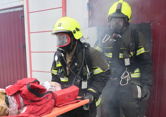 Тренировка пожарных и спасателей Москвы 