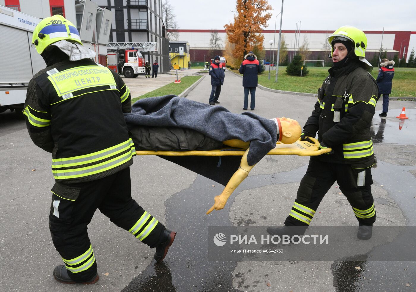 Тренировка пожарных и спасателей Москвы 