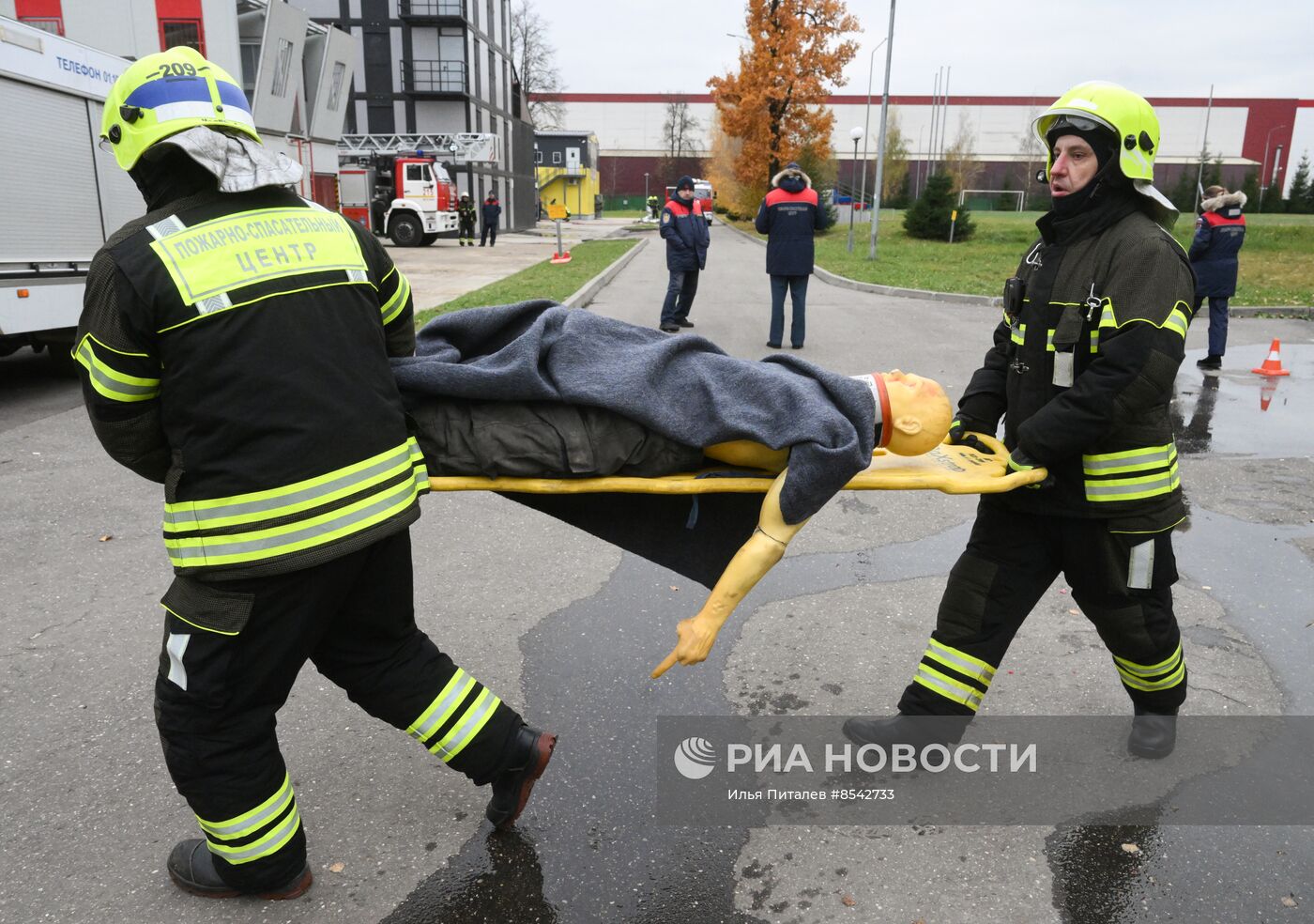 Тренировка пожарных и спасателей Москвы 