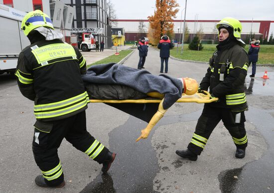 Тренировка пожарных и спасателей Москвы 
