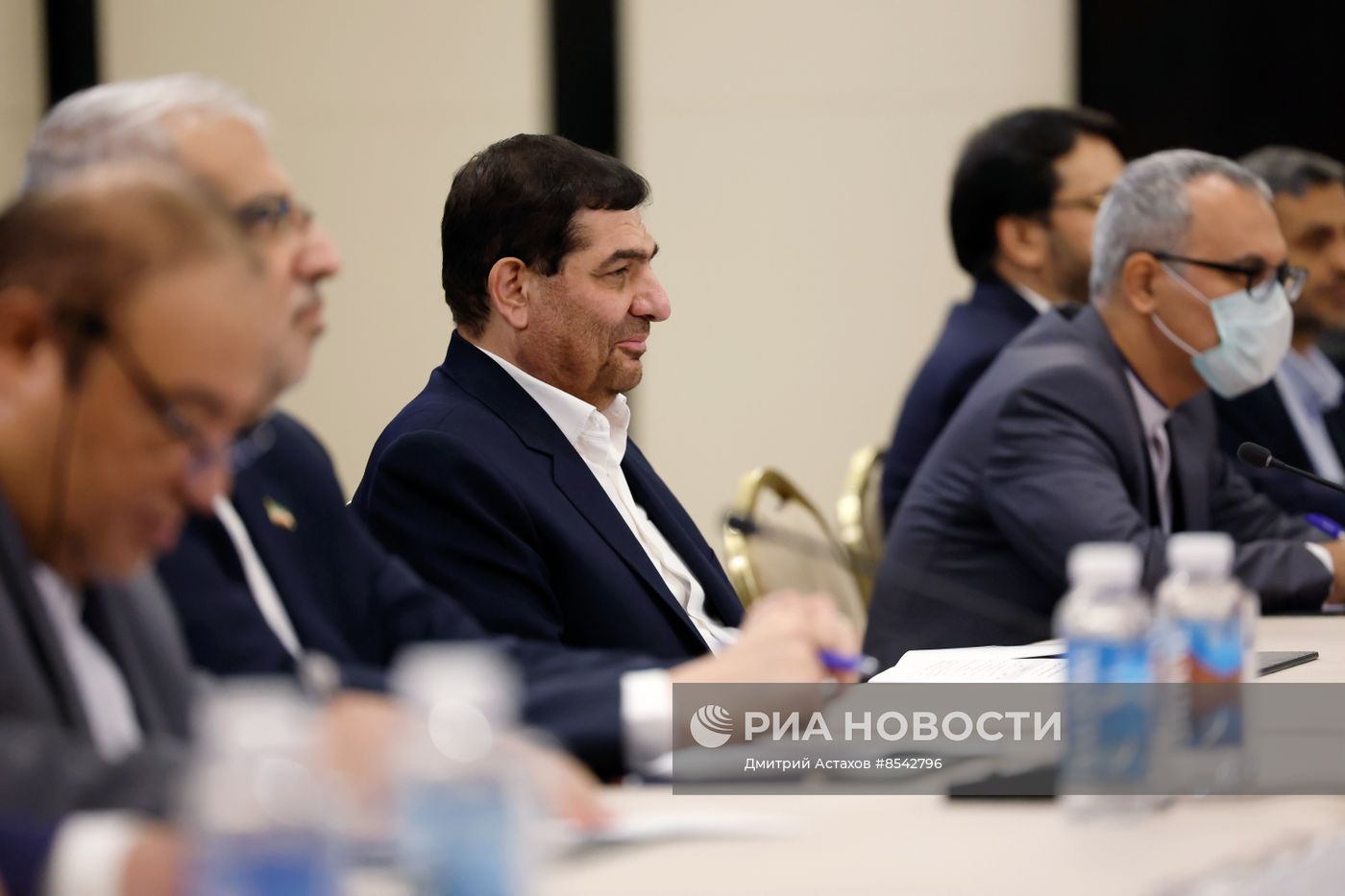 Премьер-министр РФ М. Мишустин принял участие в работе межправительственного совета стран ЕАЭС и Совета глав правительств СНГ и государств - членов ШОС в Бишкеке