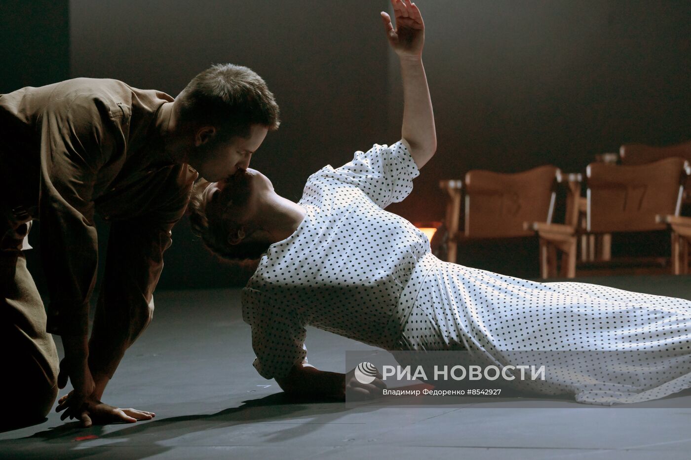 Спектакль "9 ряд. 10, 11 место" в МХТ им. А.П. Чехова