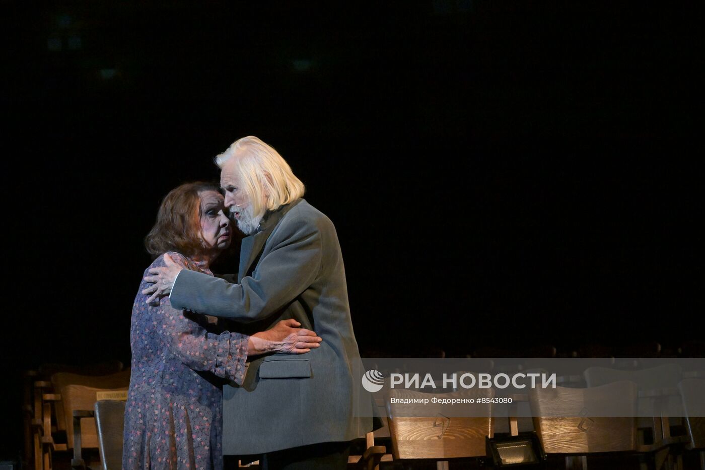 Спектакль "9 ряд. 10, 11 место" в МХТ им. А.П. Чехова