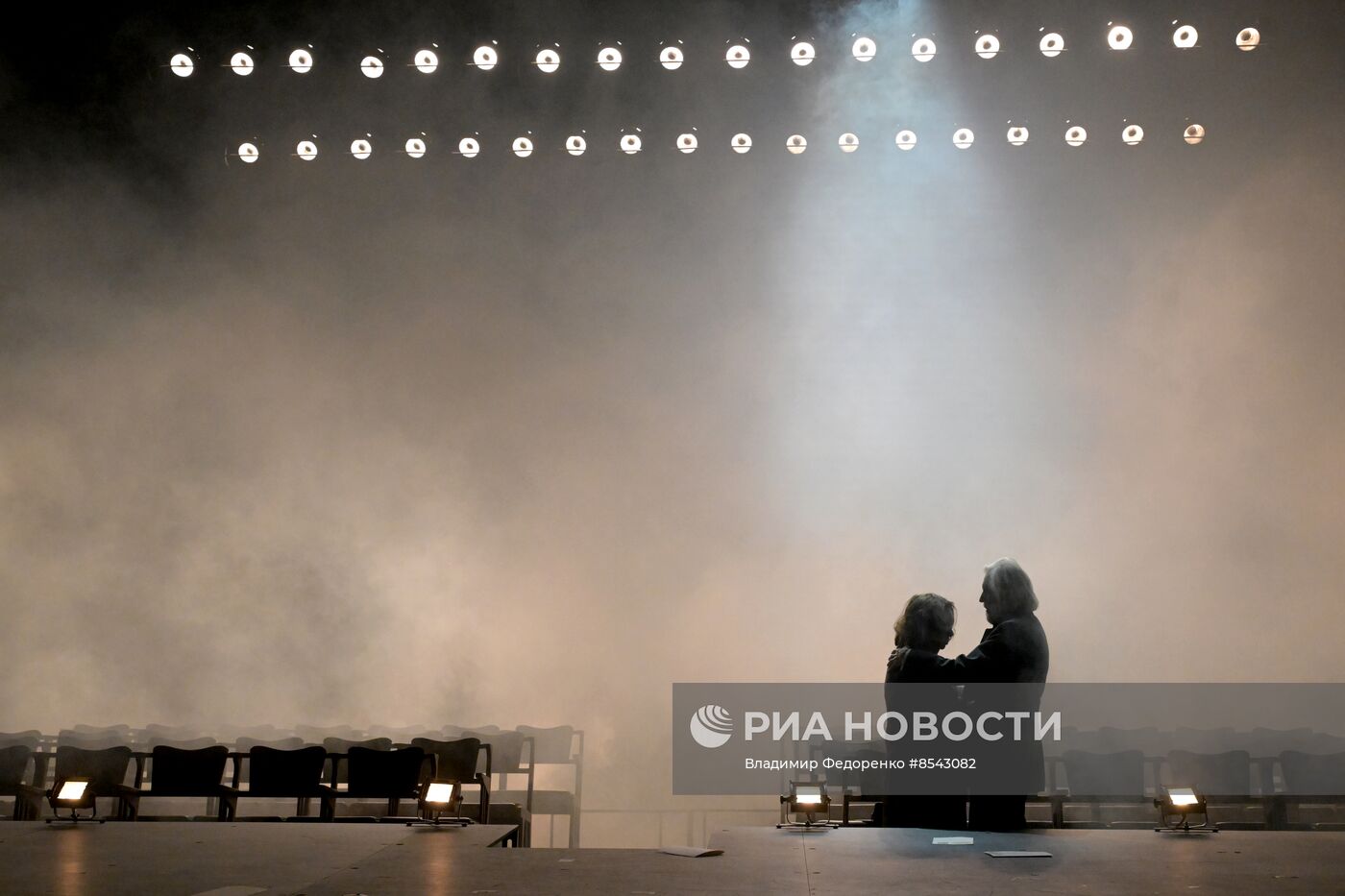 Спектакль "9 ряд. 10, 11 место" в МХТ им. А.П. Чехова