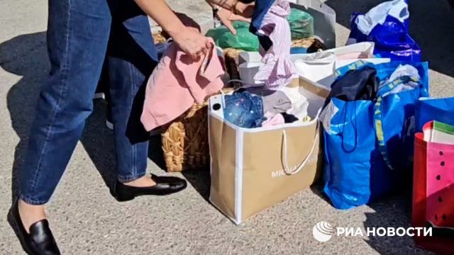 Российские дипломаты собрали и передали гуманитарную помощь для мирных граждан Израиля