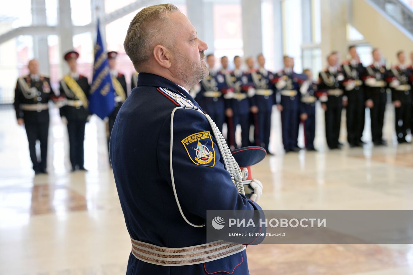 Передача переходящего знамени президента РФ Казачьему кадетскому корпусу имени атамана И. А. Бирюкова