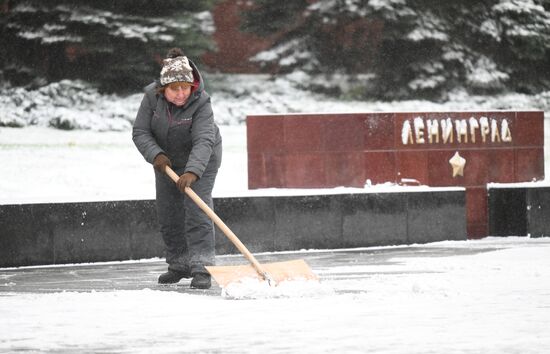 Снег в Москве 