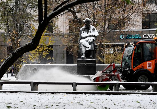 Снег в Москве