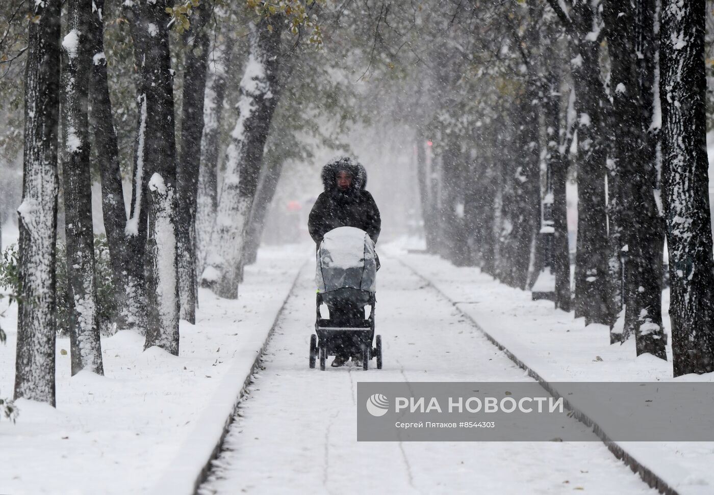 Снег в Москве