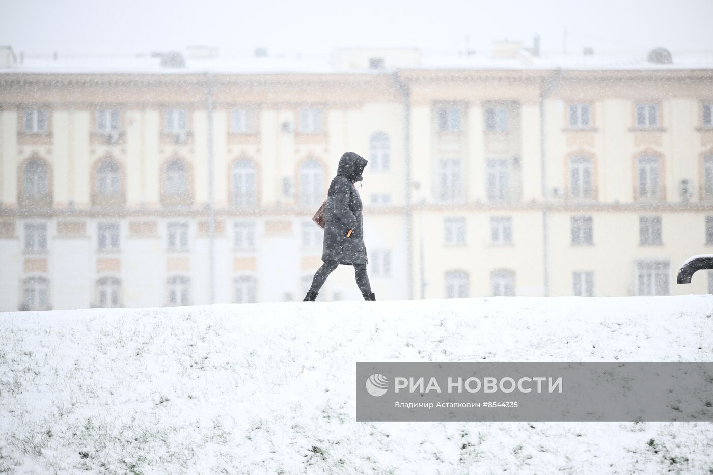 Снег в Москве