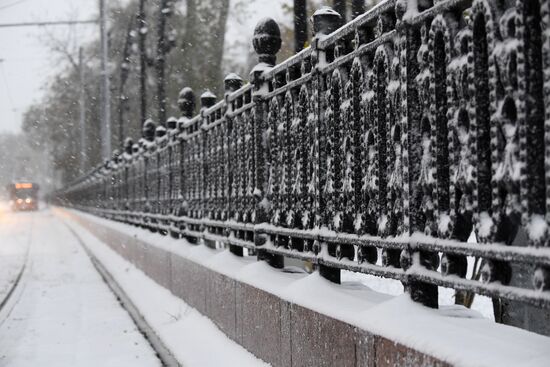 Снег в Москве