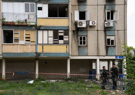 В Тель-Авиве ракета попала в жилое здание