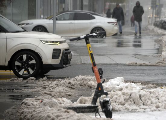 Снег в Москве