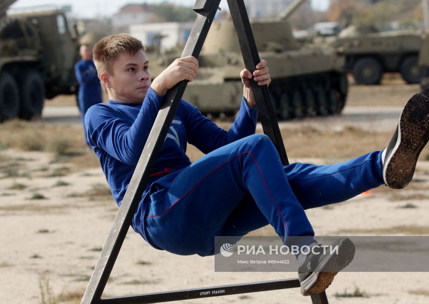 "Школа будущих командиров" для юнармейцев в Севастополе