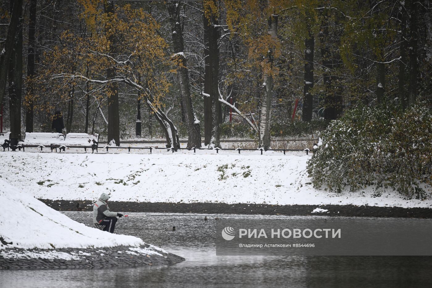 Снег в Москве