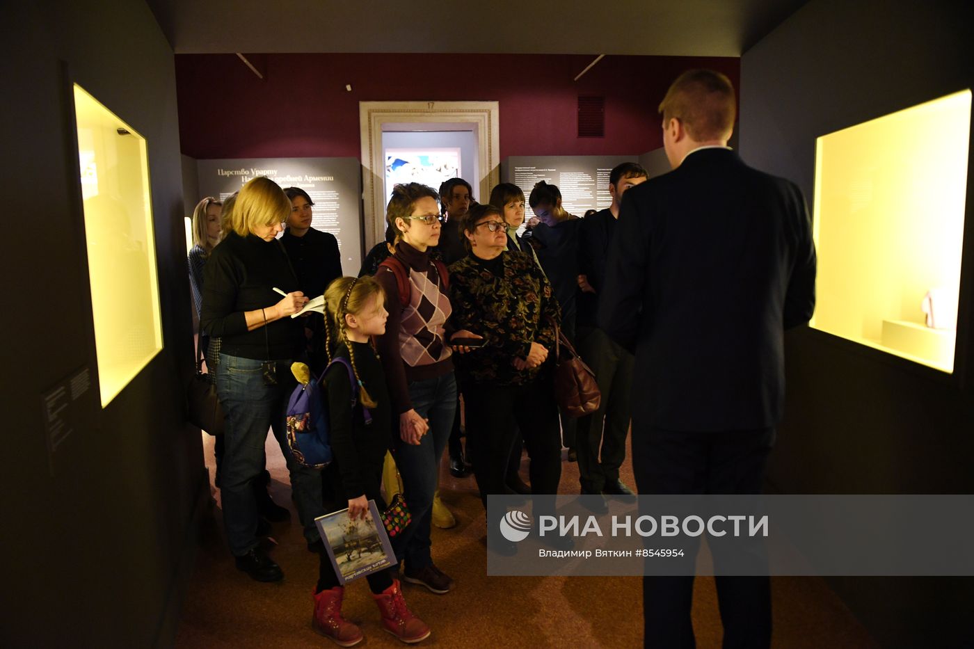 Выставка "Царство Урарту. Наследие древней Армении. Урашту - Харминуя - Армина"