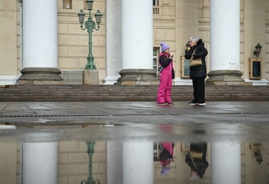 Теплая погода в Москве 