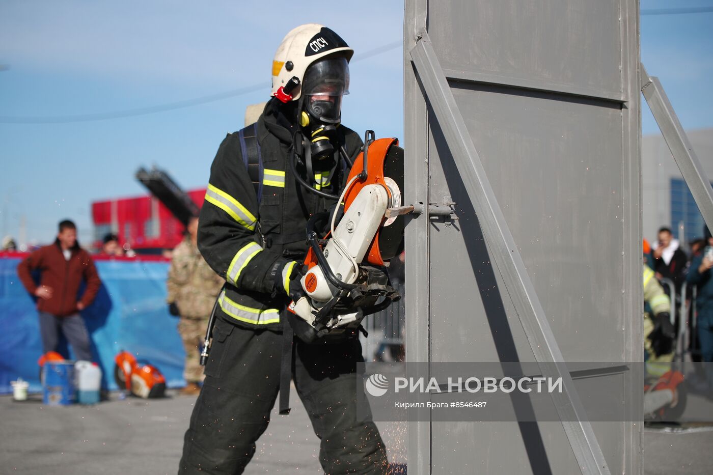Соревнования по пожарному кроссфиту в Волгограде