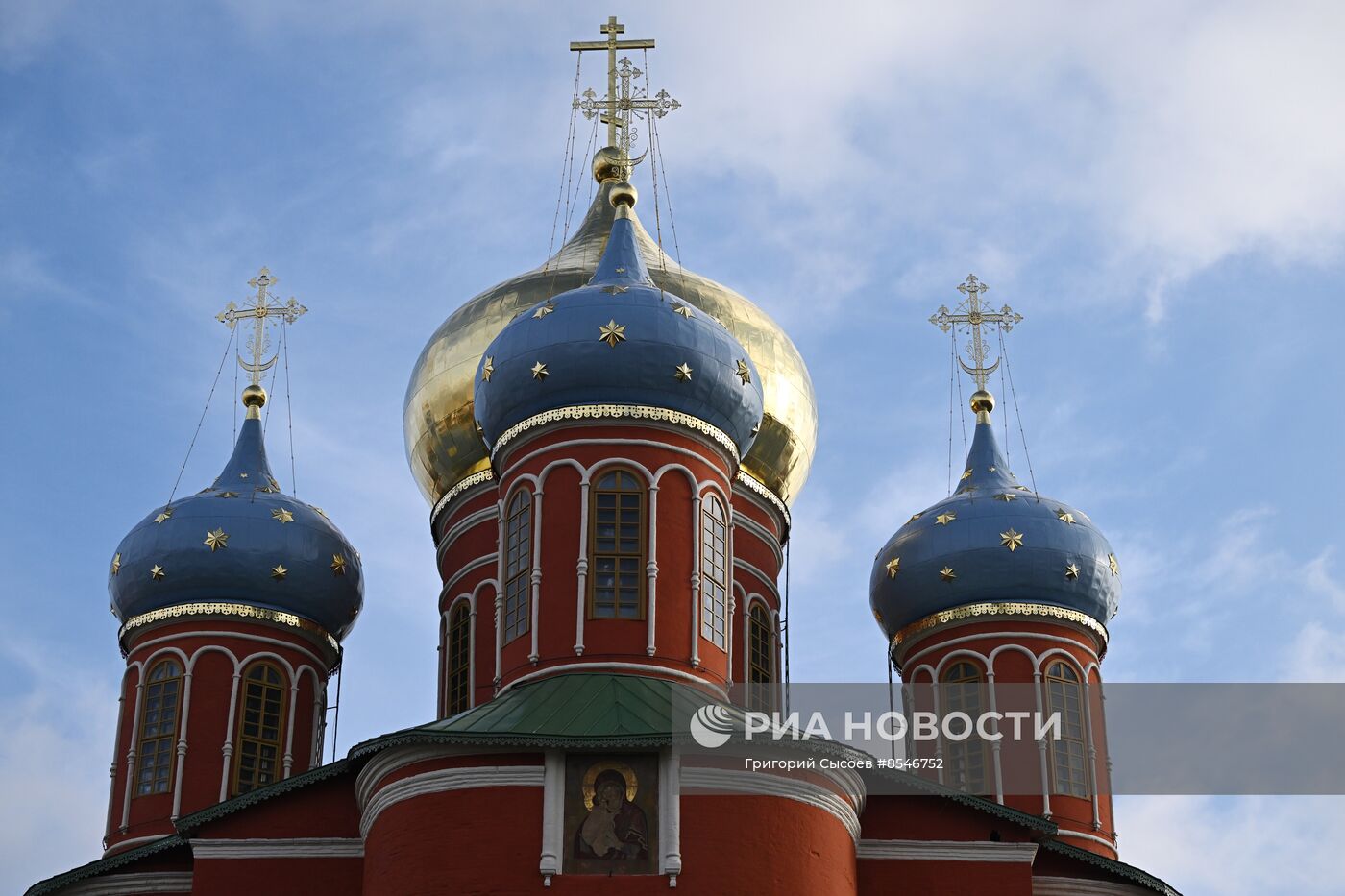 Мэр Москвы С. Собянин посетил Донской ставропигиальный мужской монастырь