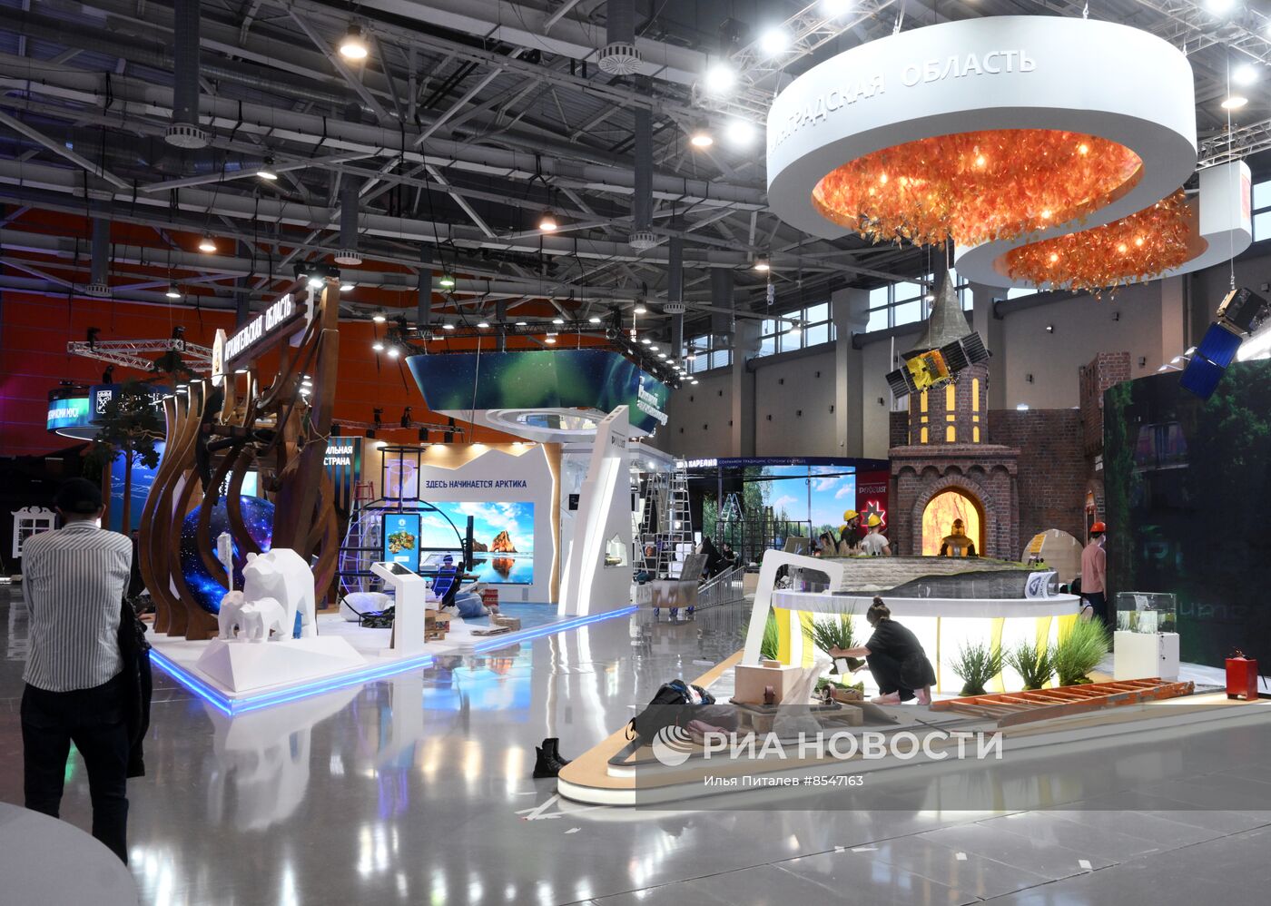 Подготовка к выставке-форуму "Россия" на ВДНХ