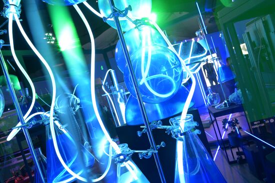 Подготовка к выставке-форуму "Россия" на ВДНХ