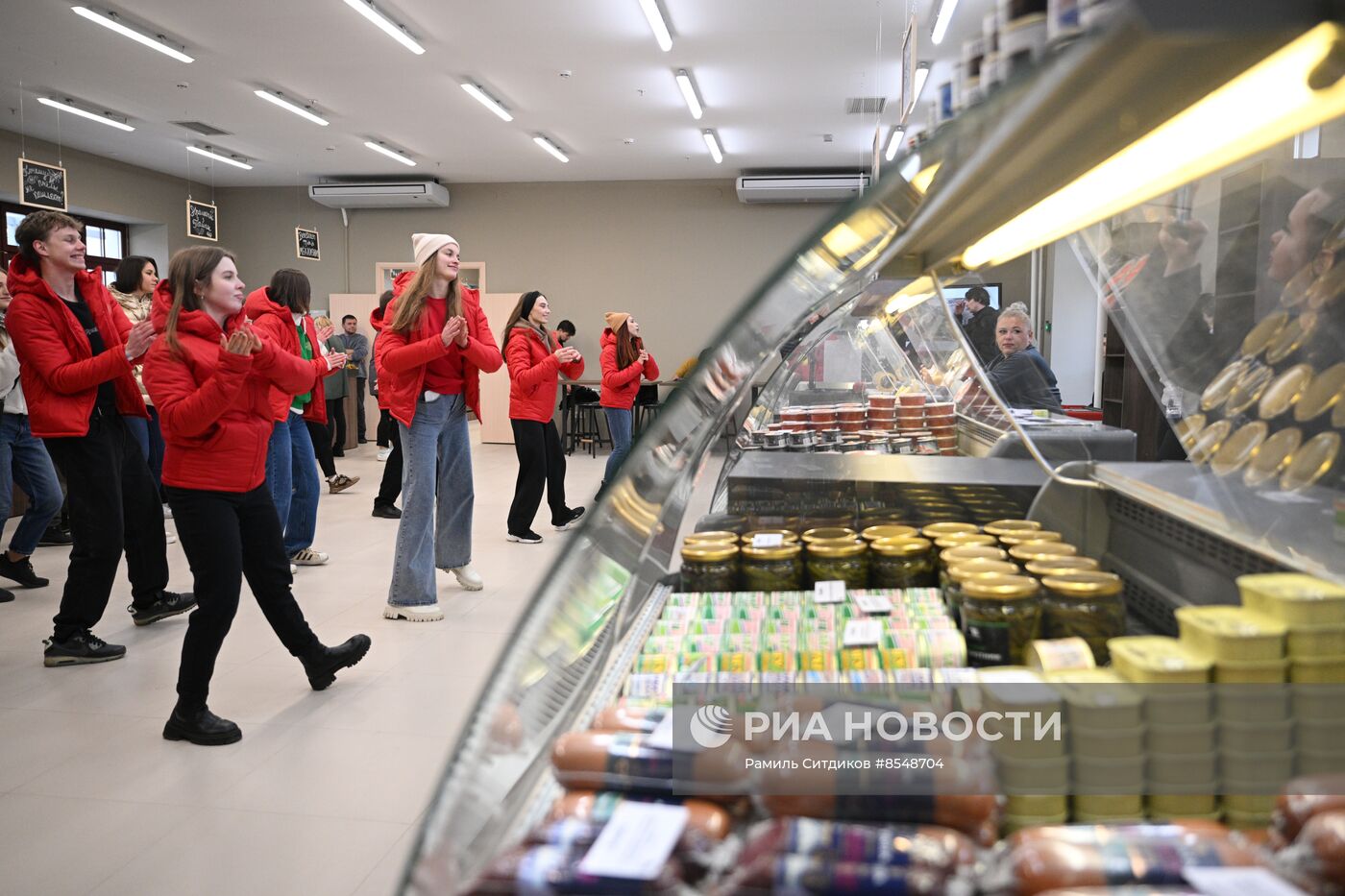 Выставка "Россия".  Работа ярмарки фермерской продукции и виноделов 