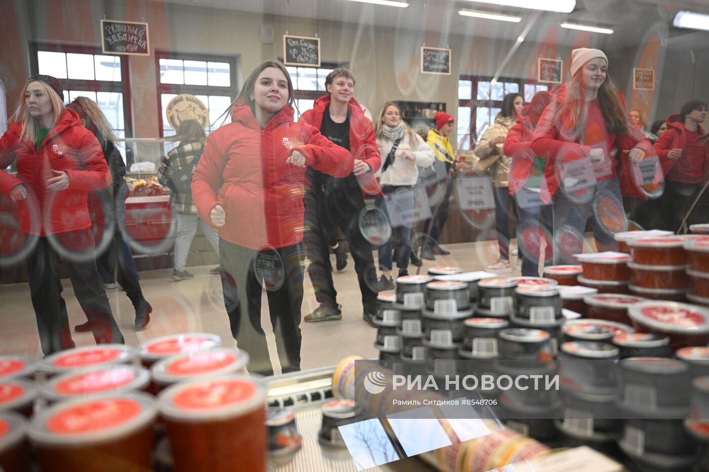 Выставка "Россия".  Работа ярмарки фермерской продукции и виноделов 