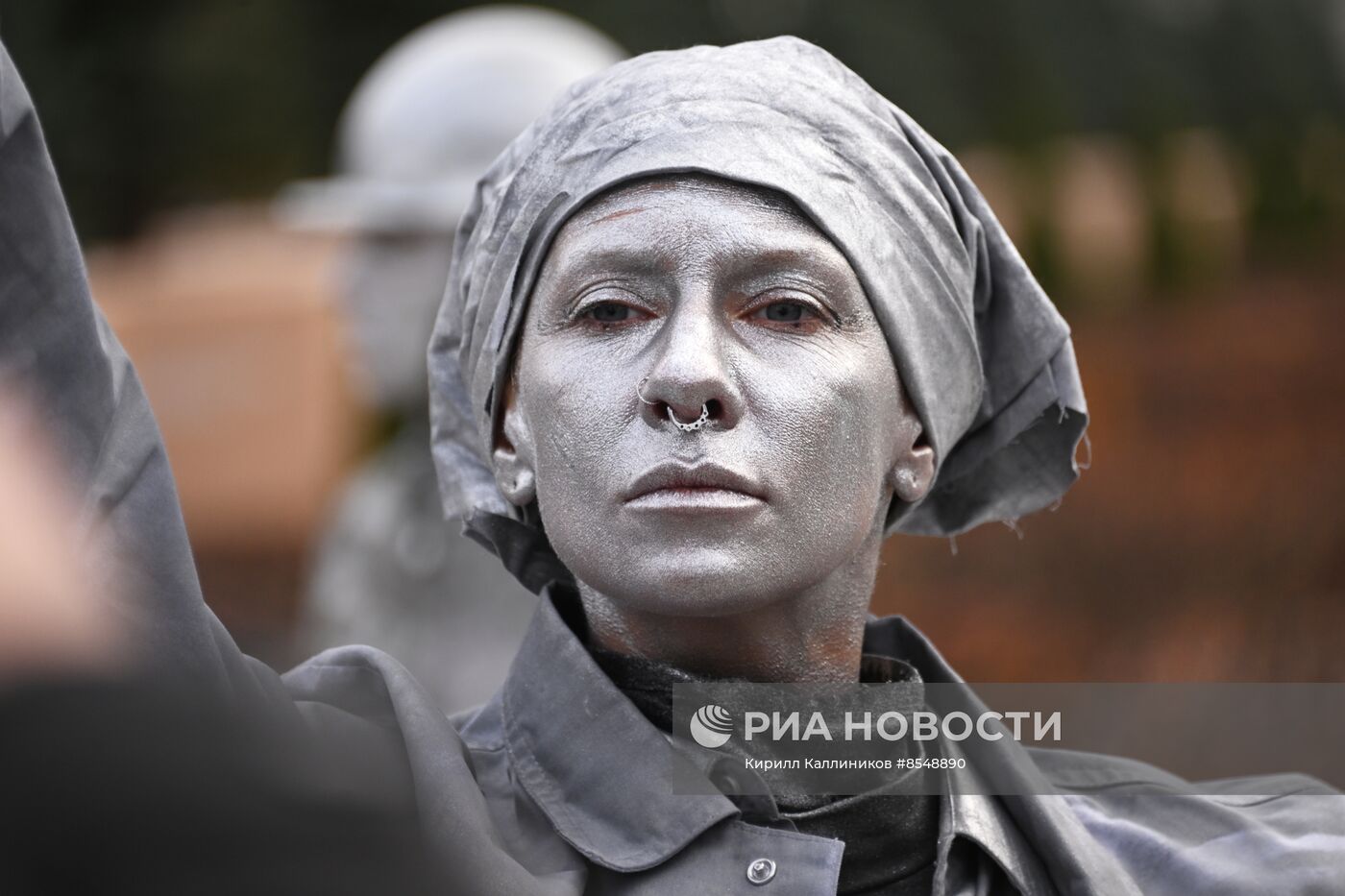 Работа выставки "Россия"