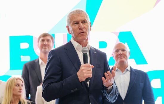 Вице-премьер Д. Чернышенко на открытии выставки "Россия"