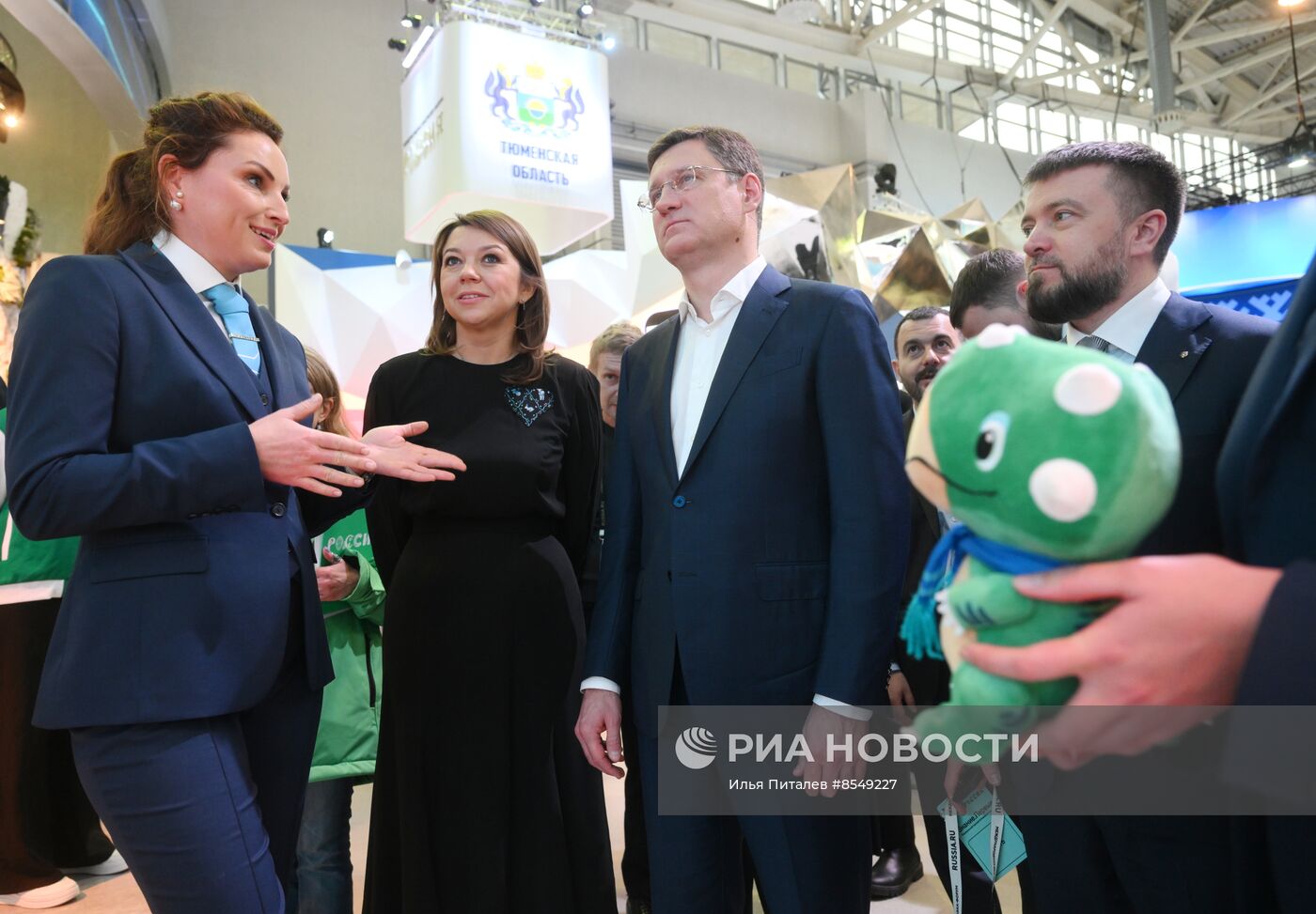 Работа выставки "Россия"