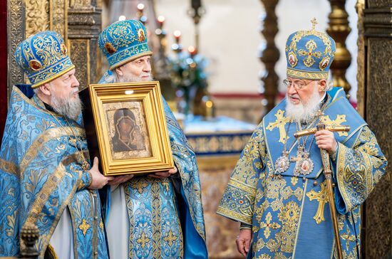 Патриарх Кирилл представил ранее утерянный образ иконы Казанской Божией Матери
