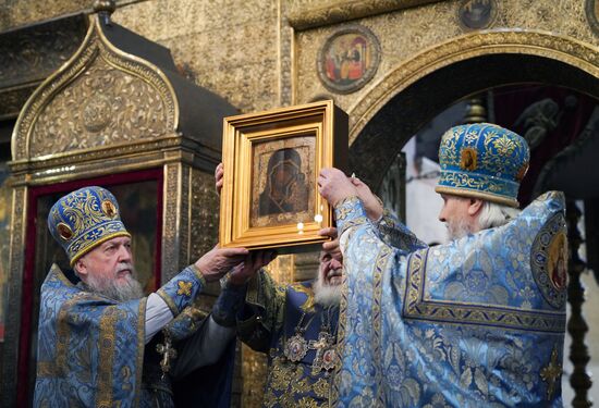 Патриарх Кирилл представил ранее утерянный образ иконы Казанской Божией Матери