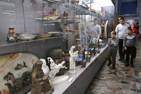 Работа выставки "Россия"