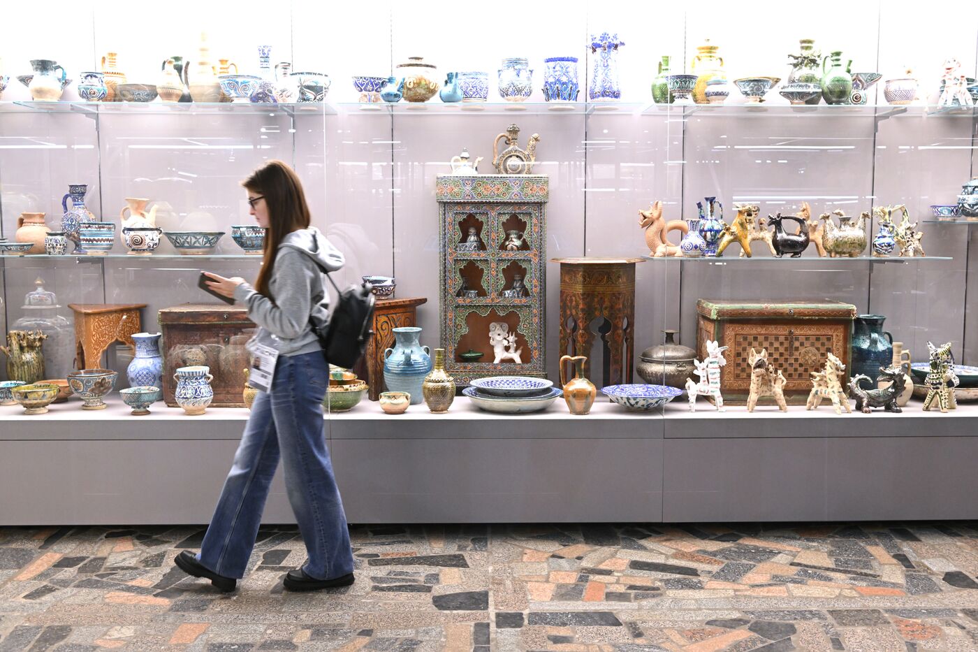 Работа выставки "Россия"