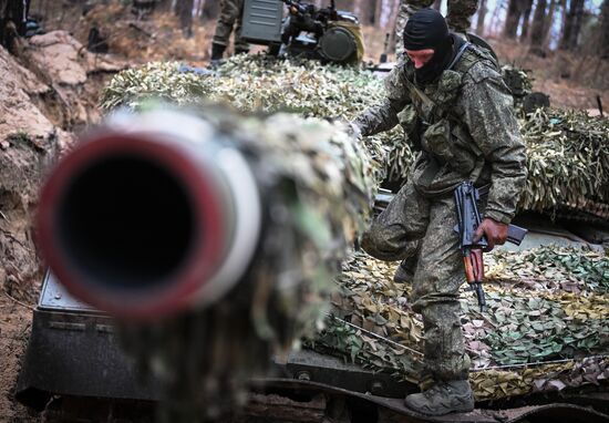 Боевая работа экипажей танков Т-80 на Краснолиманском направлении СВО