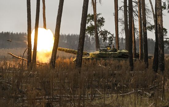 Боевая работа экипажей танков Т-80 на Краснолиманском направлении СВО