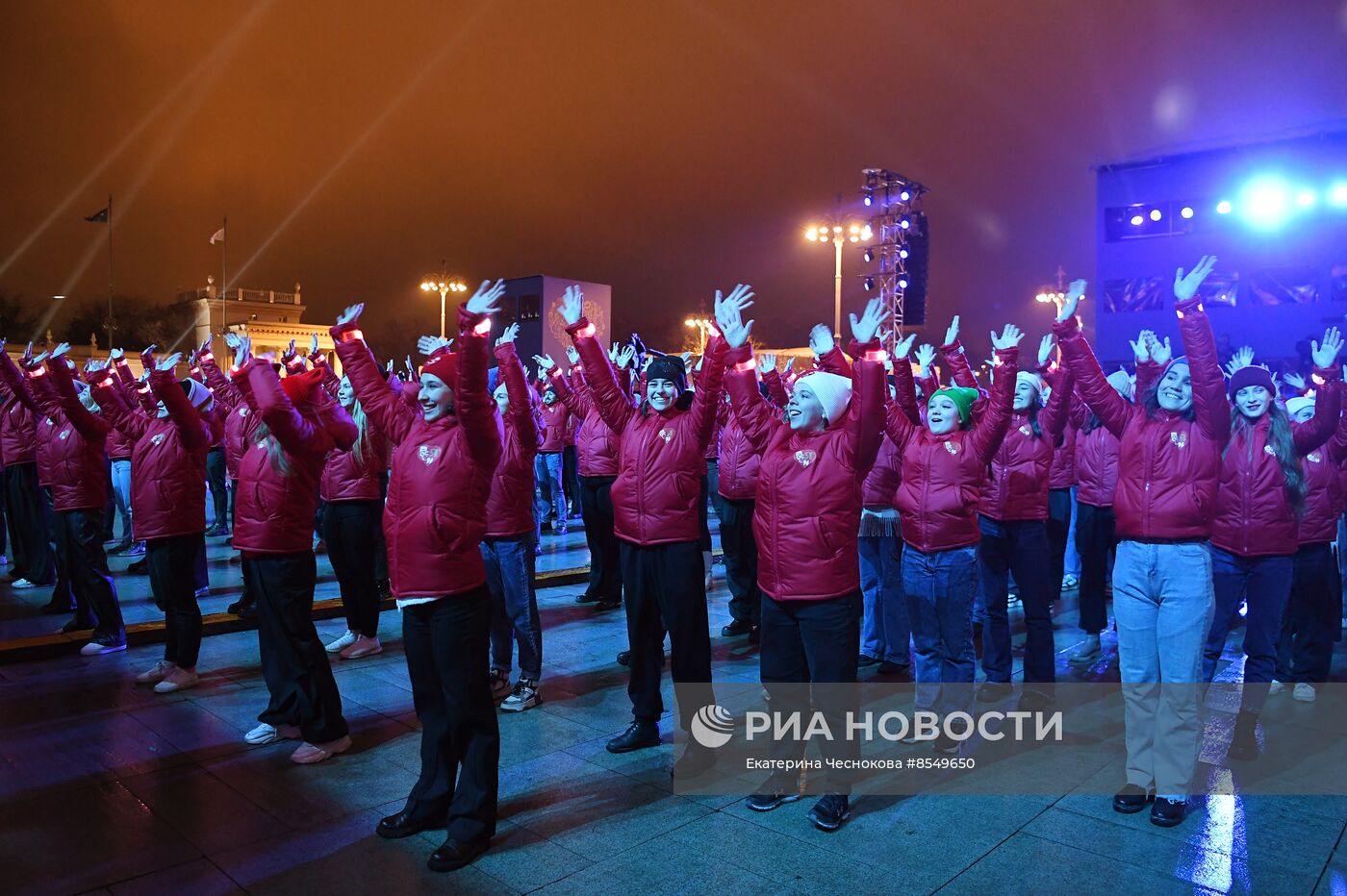 Выставка "Россия". Музыкально-мультимедийное шоу "Портал в будущее"