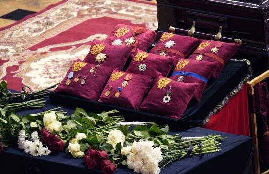 Прощание с Ю. Темиркановым в Санкт-Петербурге