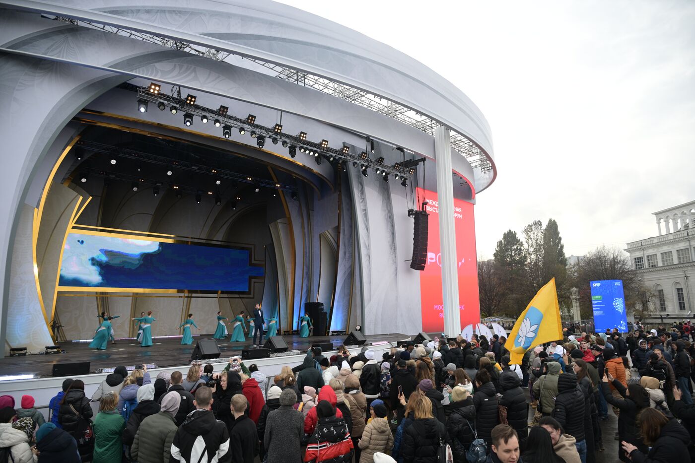 Выставка "Россия". Международный конкурс детского и юношеского творчества "Роза ветров"