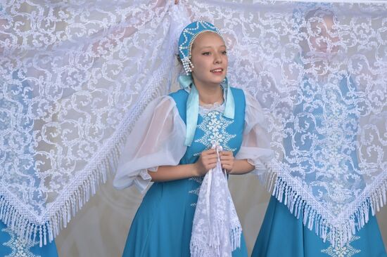 Выставка "Россия". Международный конкурс детского и юношеского творчества "Роза ветров"