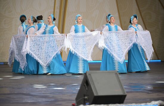 Выставка "Россия". Международный конкурс детского и юношеского творчества "Роза ветров"