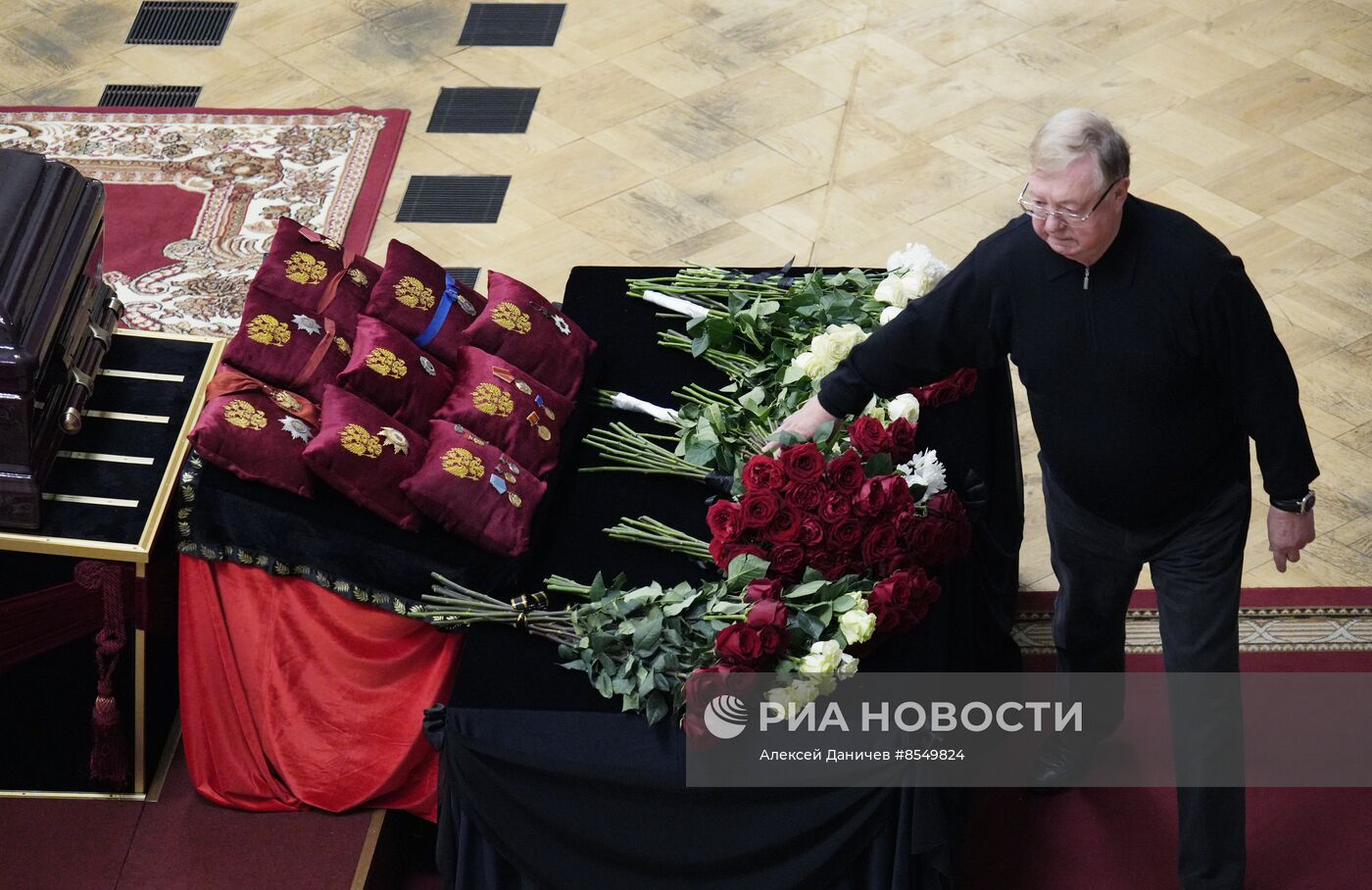 Прощание с Ю. Темиркановым в Санкт-Петербурге