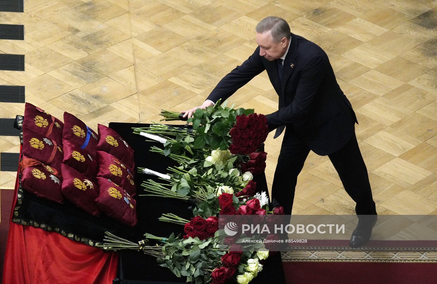 Прощание с Ю. Темиркановым в Санкт-Петербурге